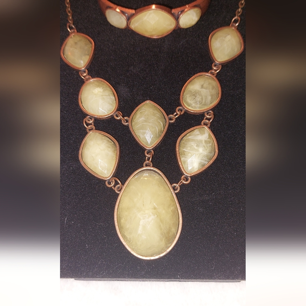 4pc Yellow Green Bronze Stone Jewelry Set Nwot - Picture 2 of 5